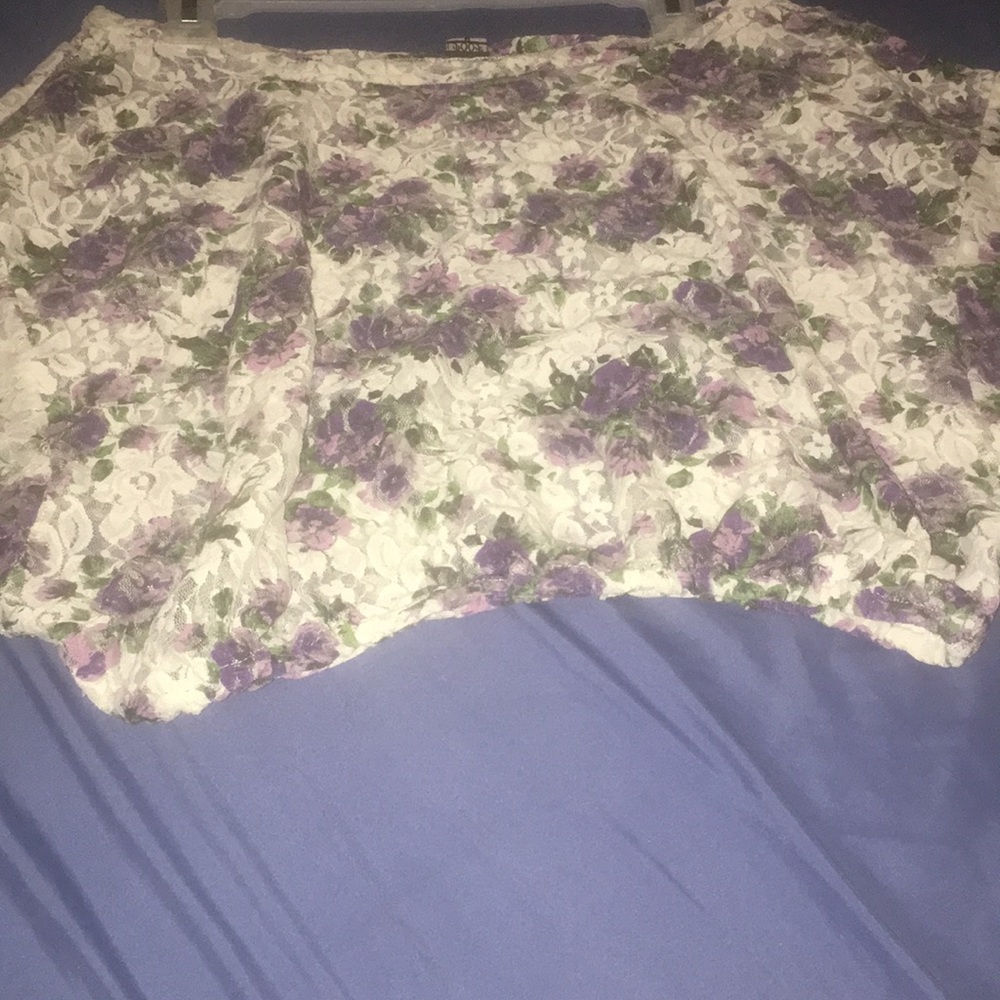 crop top - Picture 2 of 3